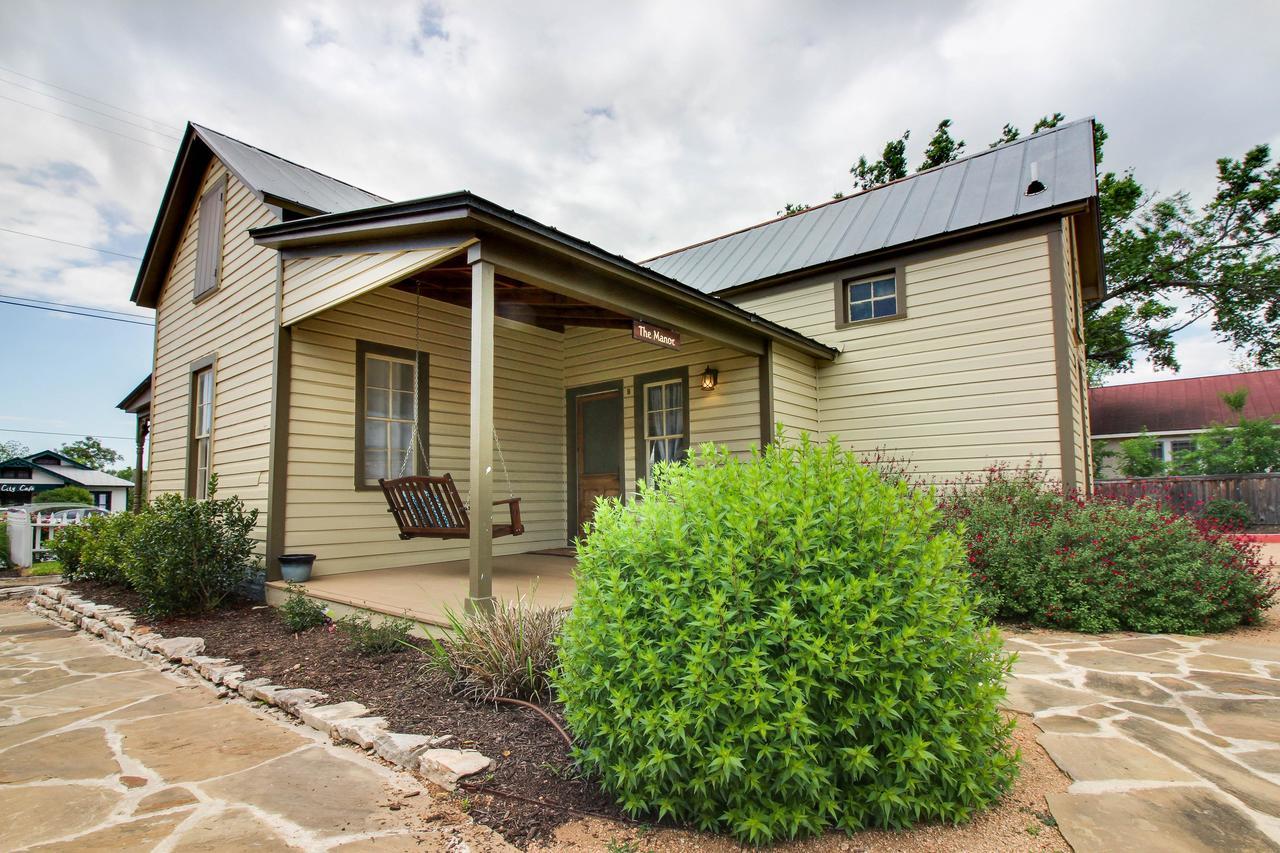 Wine Country Cottages On Main Fredericksburg Ruang foto